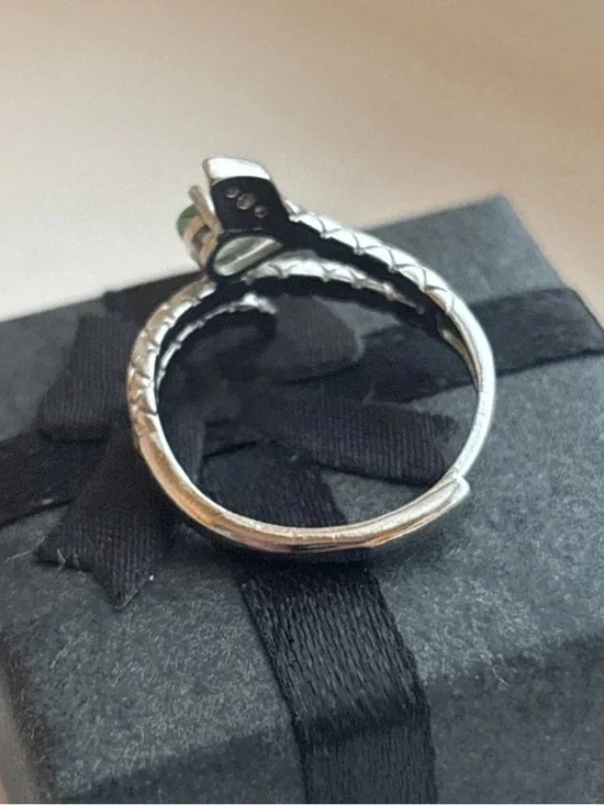 White Gold Plated Snake Wrap Ring Green Gemstone Adjustable Statement Ring - Picture 8 of 9